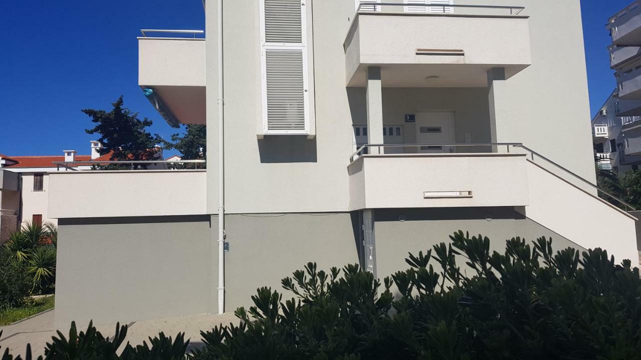 Apartments Biba Novalja Εξωτερικό φωτογραφία