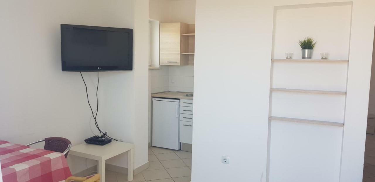 Apartments Biba Novalja Εξωτερικό φωτογραφία