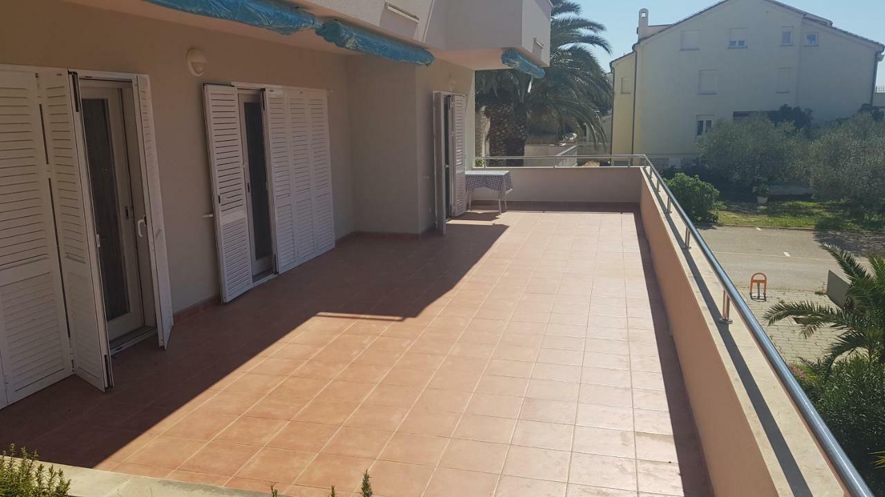 Apartments Biba Novalja Εξωτερικό φωτογραφία