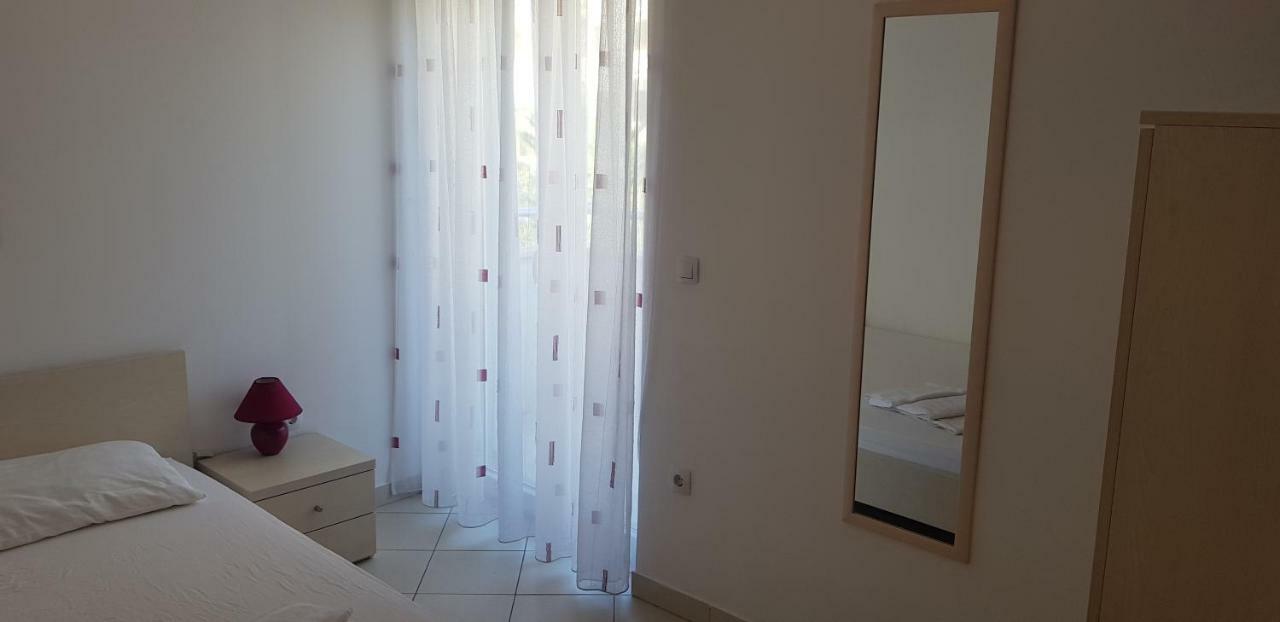 Apartments Biba Novalja Εξωτερικό φωτογραφία