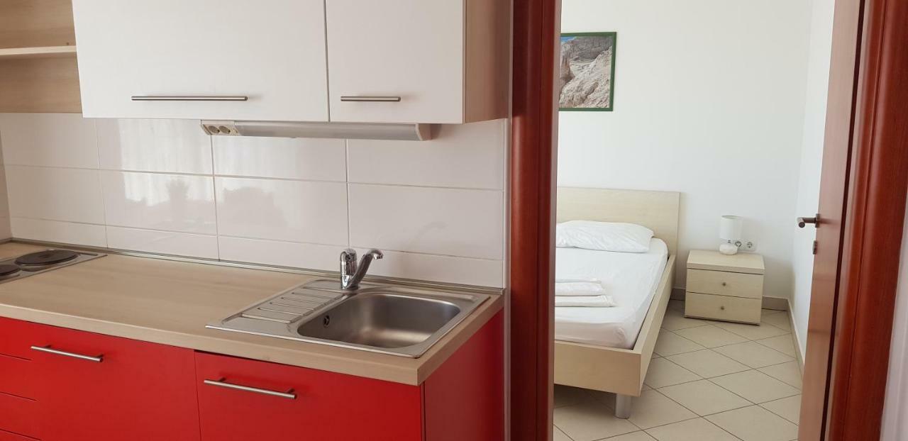 Apartments Biba Novalja Εξωτερικό φωτογραφία
